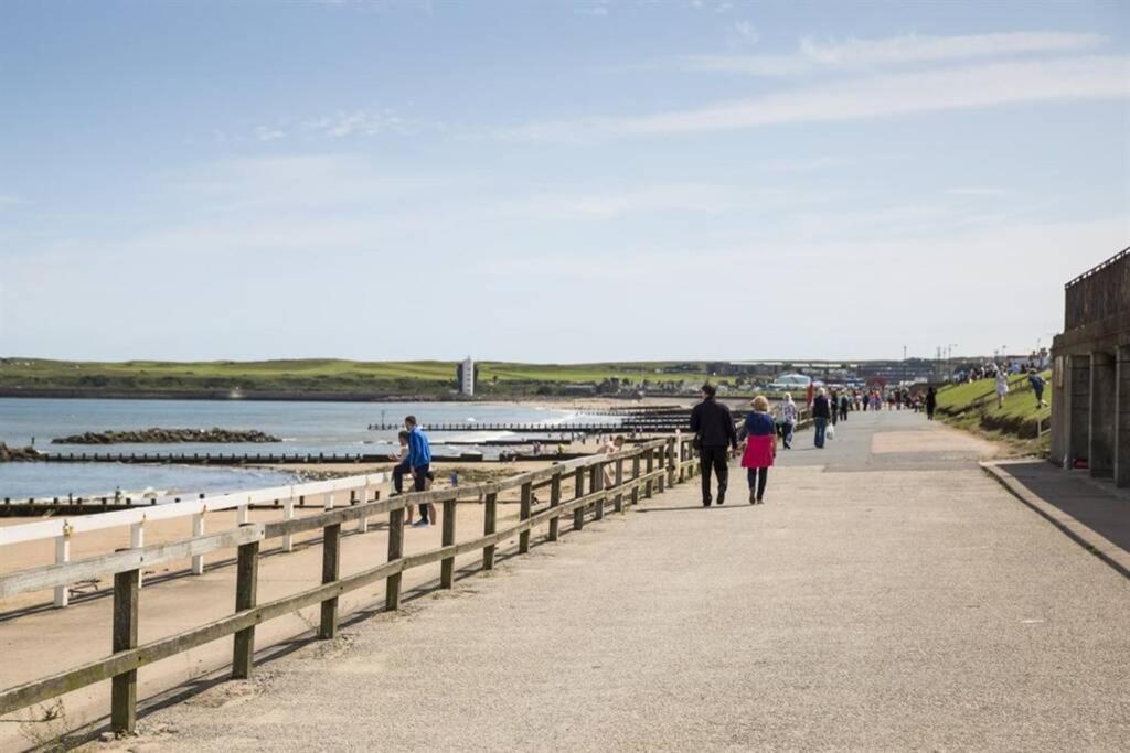 Lovely 2 Bed Apartment Close To Aberdeen Beach! 外观 照片